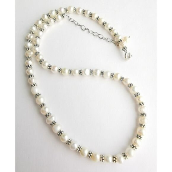 NWT White freshwater pearl choker necklace with sterling silver rondelles - Picture 2 of 5